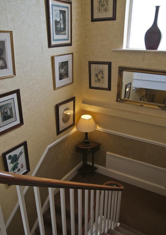 Clarence Court Hotel Cheltenham Extérieur photo