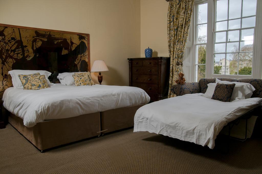 Clarence Court Hotel Cheltenham Extérieur photo