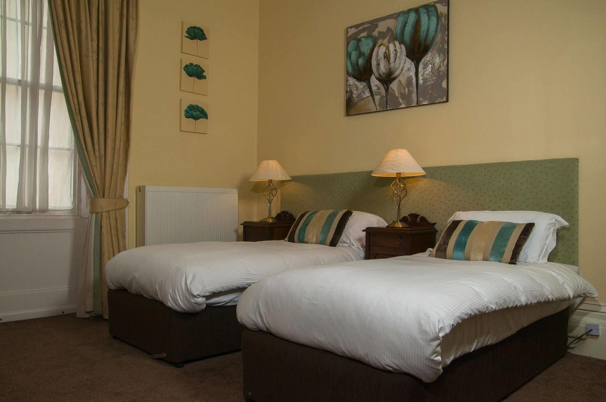 Clarence Court Hotel Cheltenham Extérieur photo