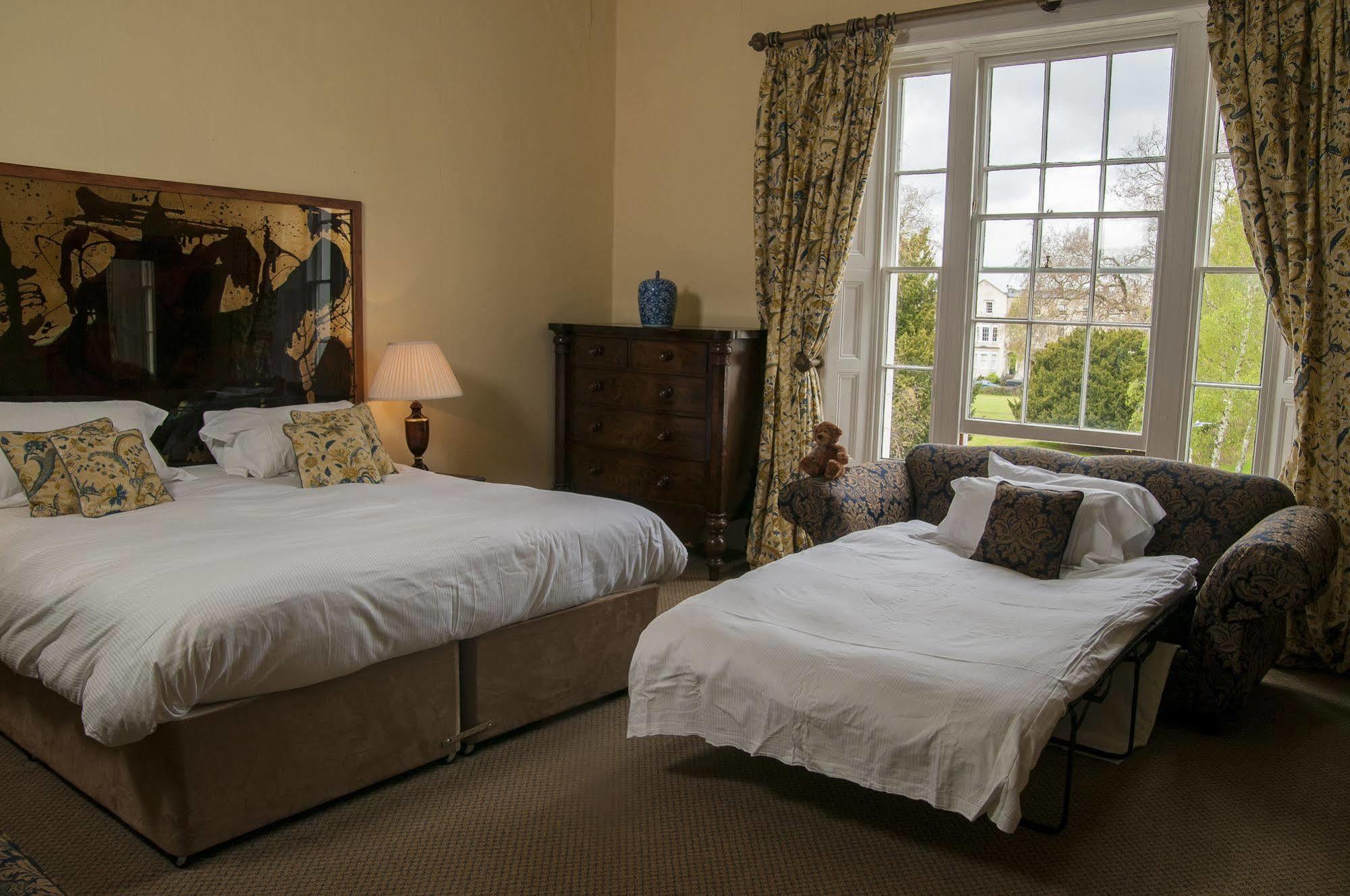 Clarence Court Hotel Cheltenham Extérieur photo