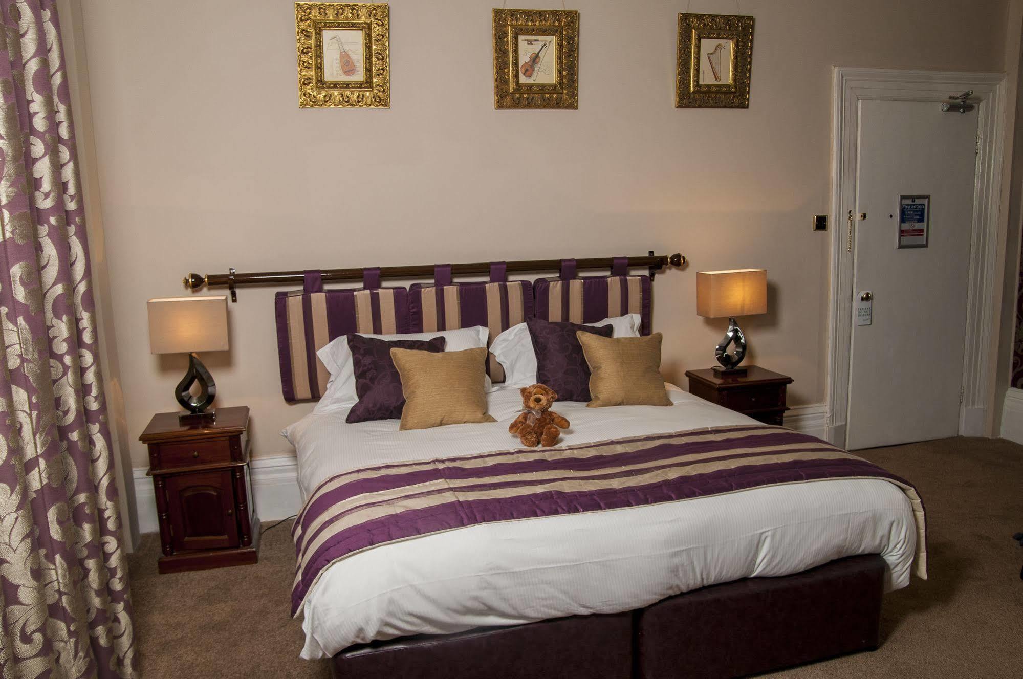 Clarence Court Hotel Cheltenham Extérieur photo